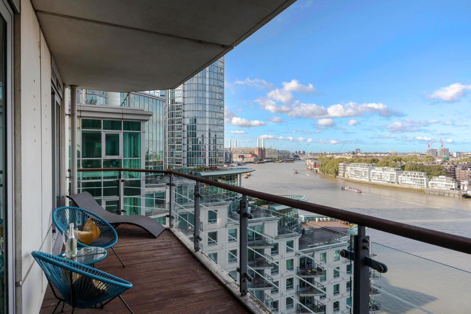 Best Thames View In Town! Large Luxxe Nomad Design Family Home Londra Oda fotoğraf