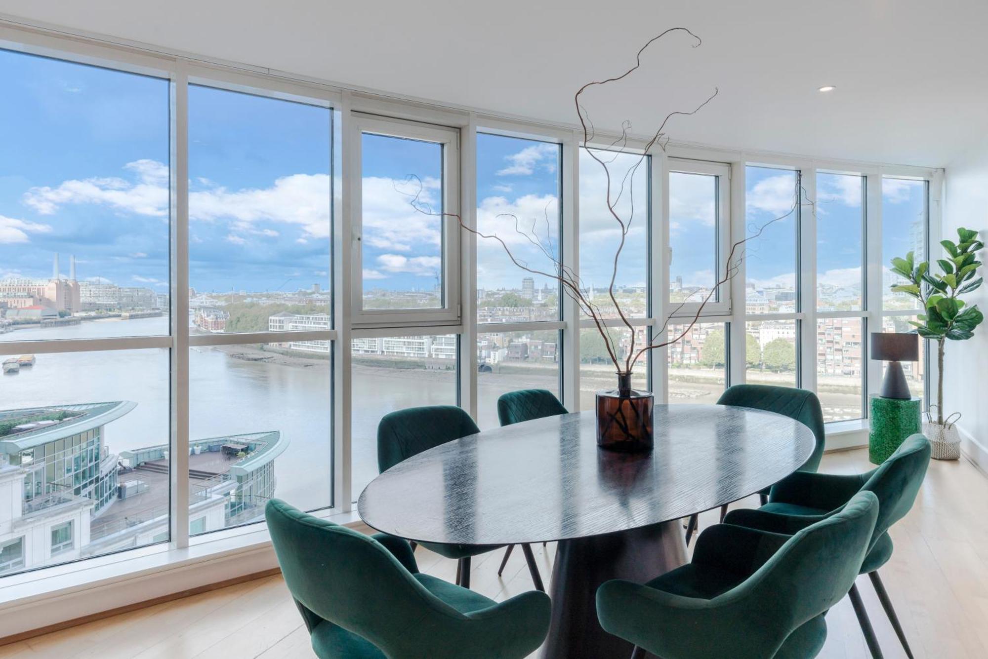 Best Thames View In Town! Large Luxxe Nomad Design Family Home Londra Oda fotoğraf