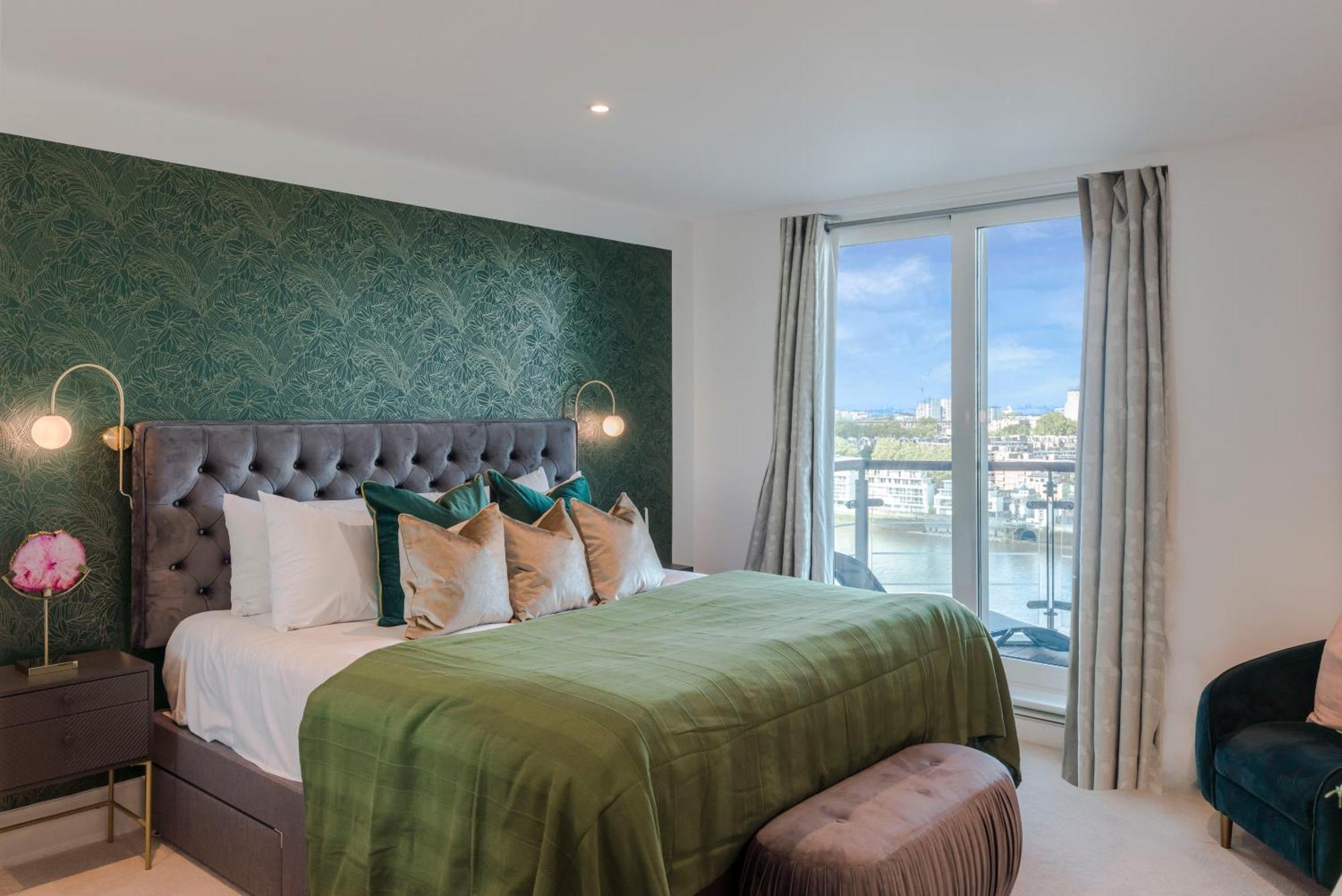 Best Thames View In Town! Large Luxxe Nomad Design Family Home Londra Oda fotoğraf